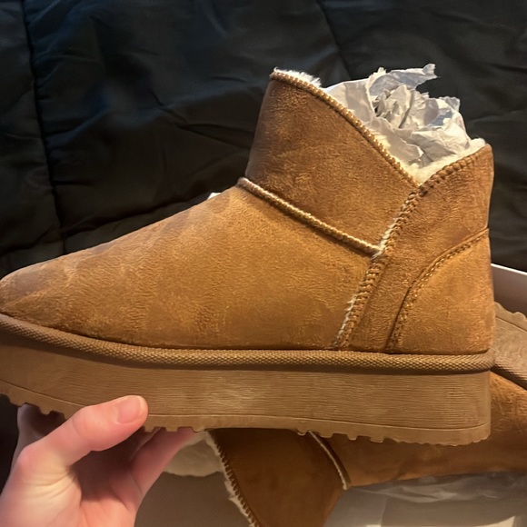 Platform boot - Picture 2 of 3